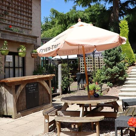 The Lamb Inn Crediton Exterior photo