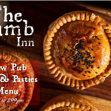 The Lamb Inn Crediton Exterior photo
