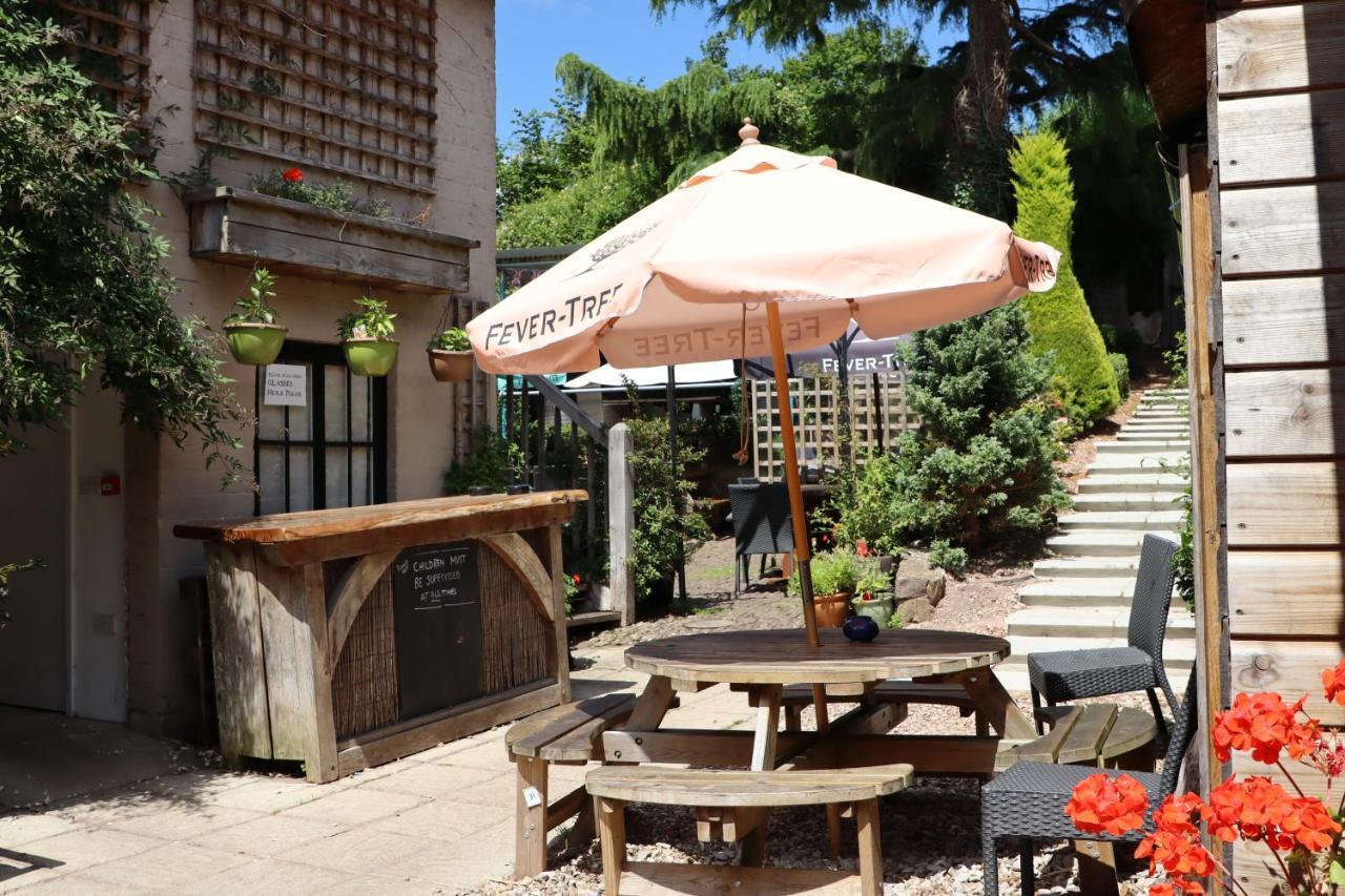 The Lamb Inn Crediton Exterior photo