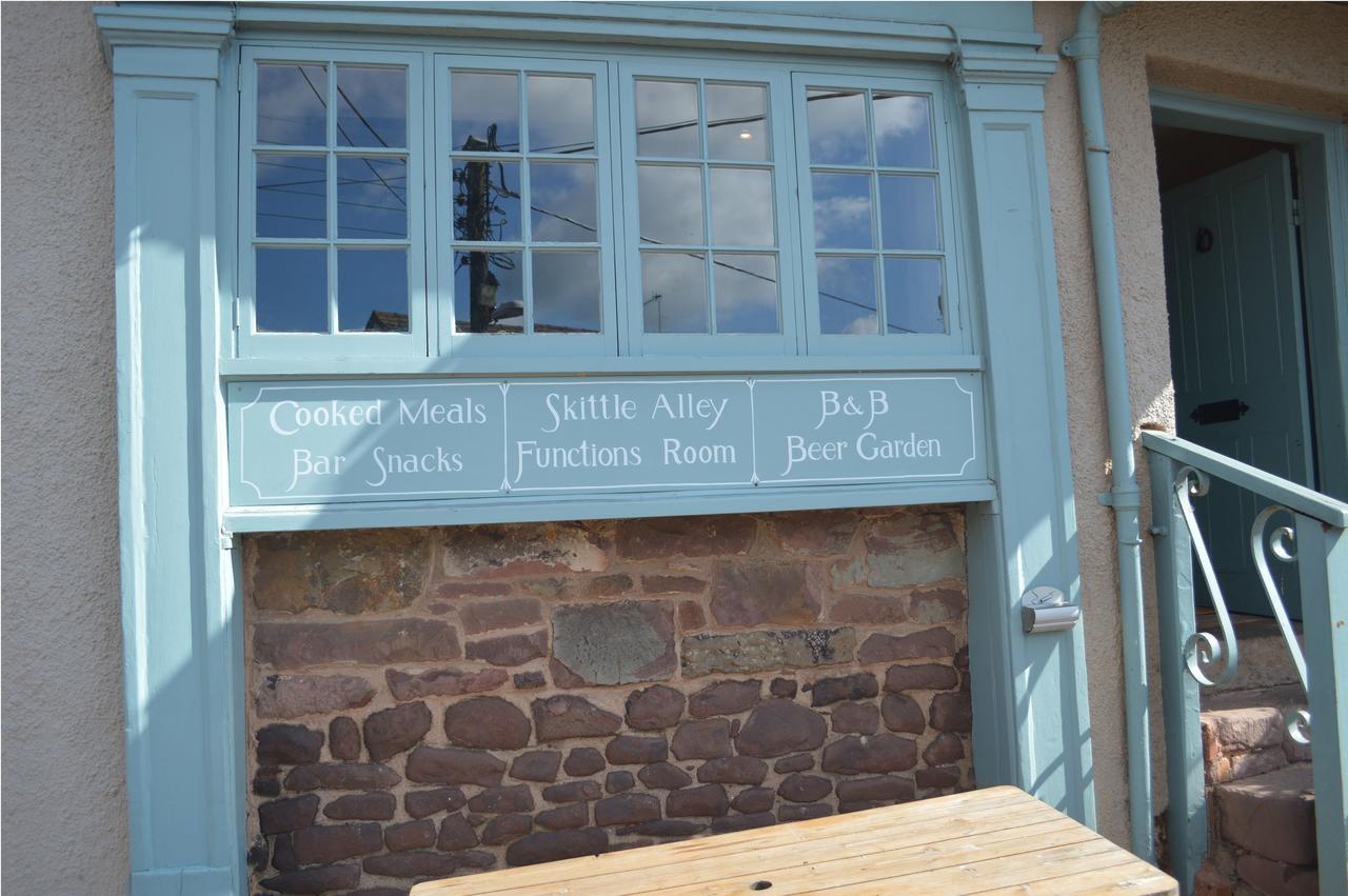 The Lamb Inn Crediton Exterior photo