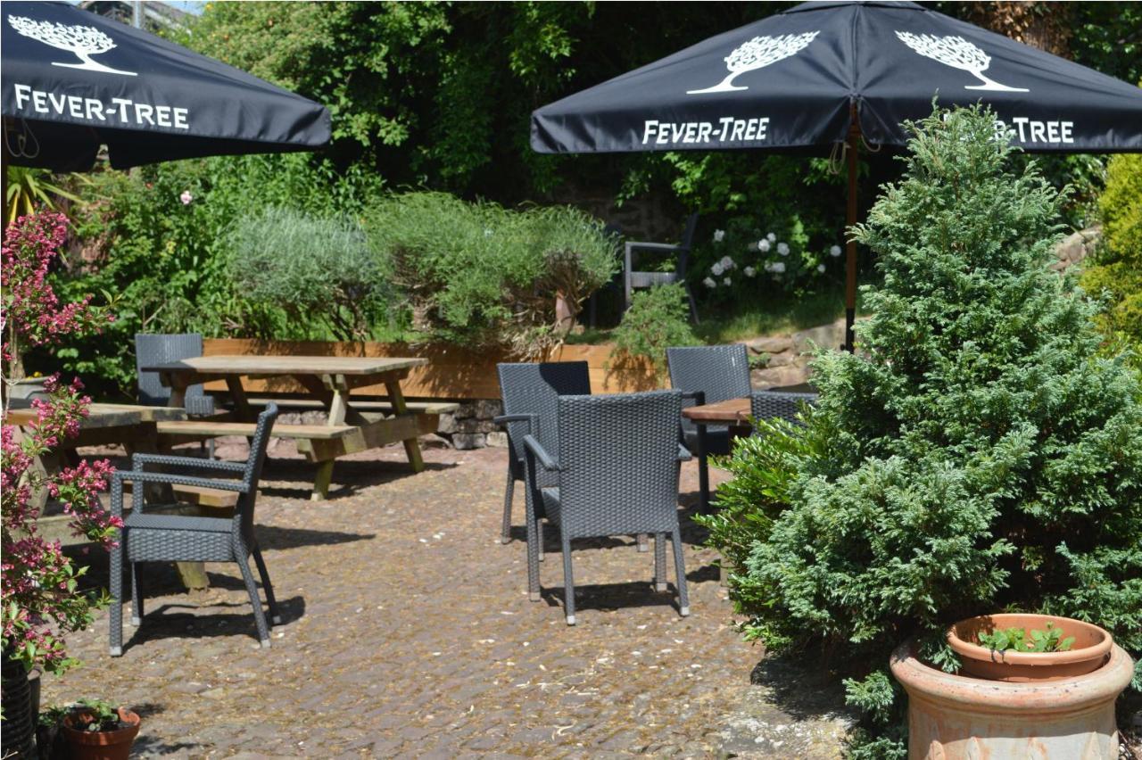 The Lamb Inn Crediton Exterior photo